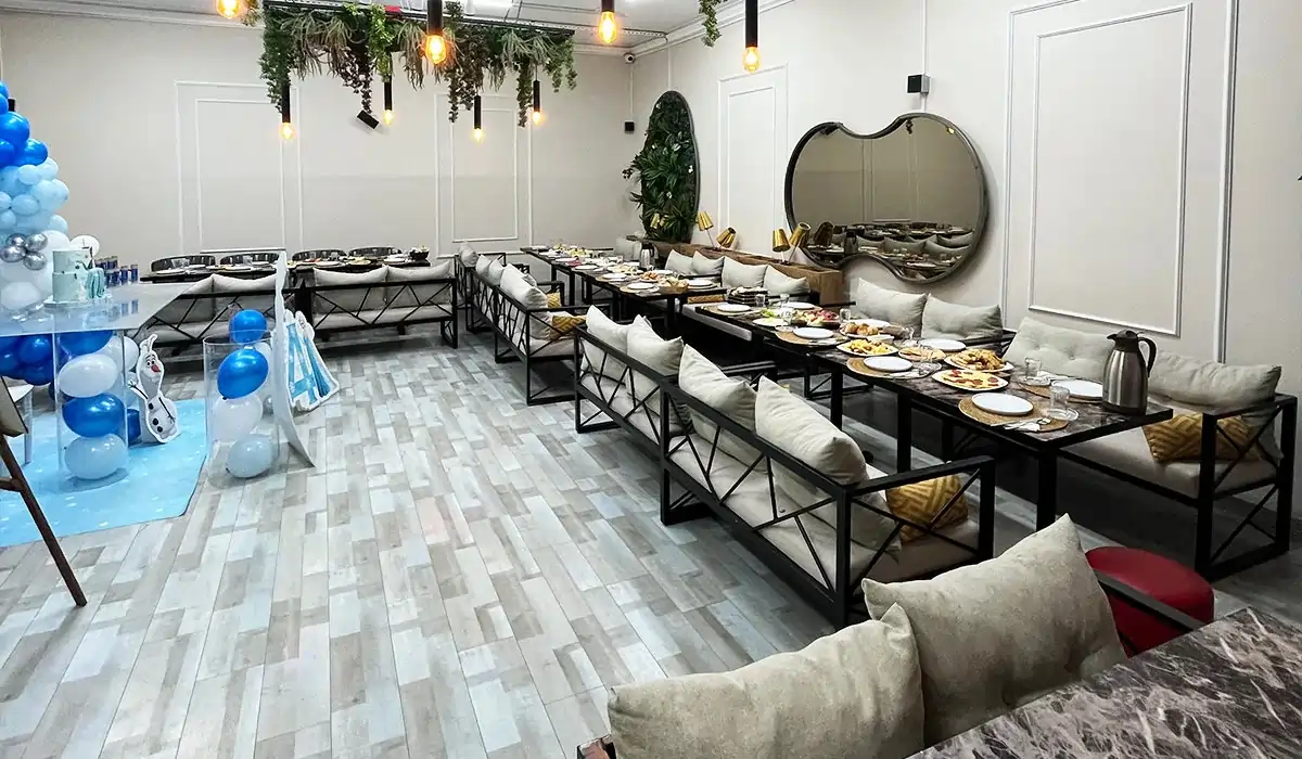 Misafir Alanı Gülayşe Akademi Oyun ve Parti Evi Beylikdüzü misafir ağırlama ve yemek alanı